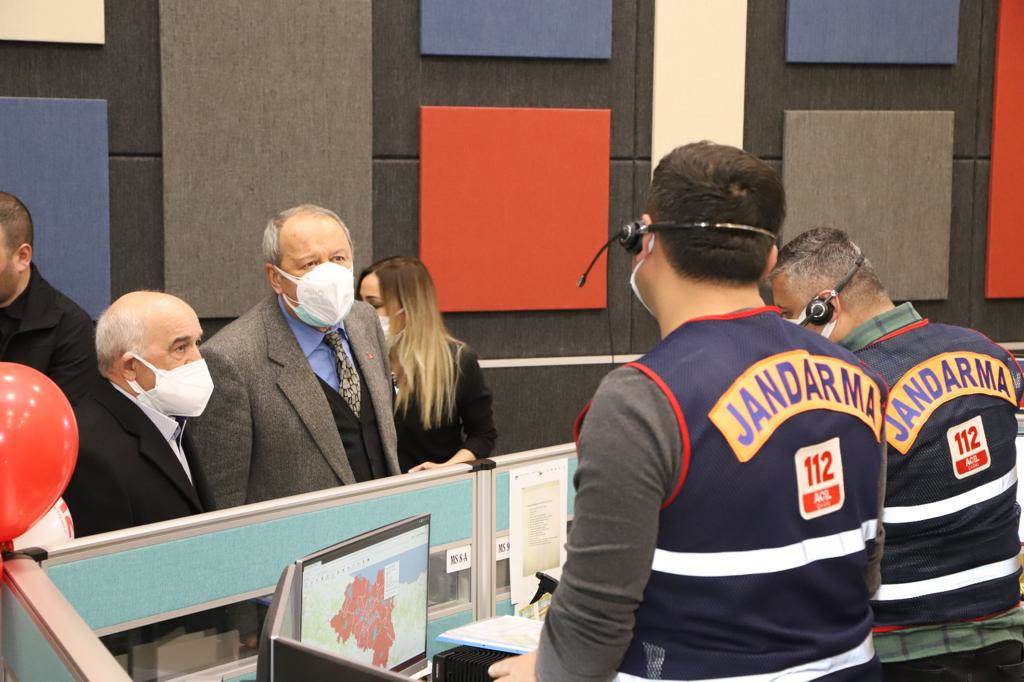 2022’YE SAATLER KALA ONLAR YALNIZ BIRAKILMADILAR